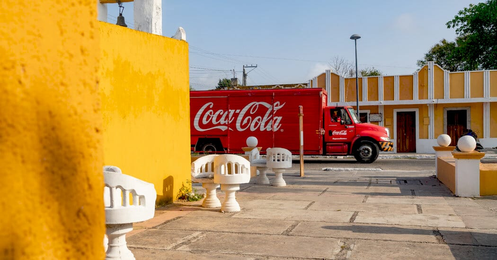 Coca-Cola з тростинним цукром