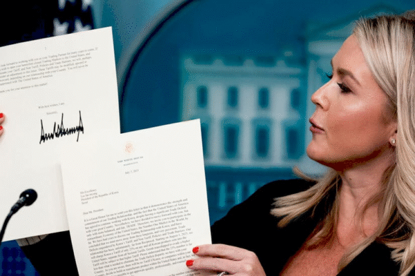 Президент Трамп погрожує митами Південній Кореї