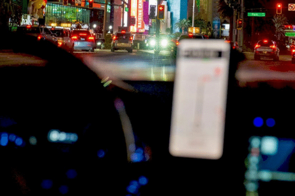 Поради для безпечних поїздок на Uber