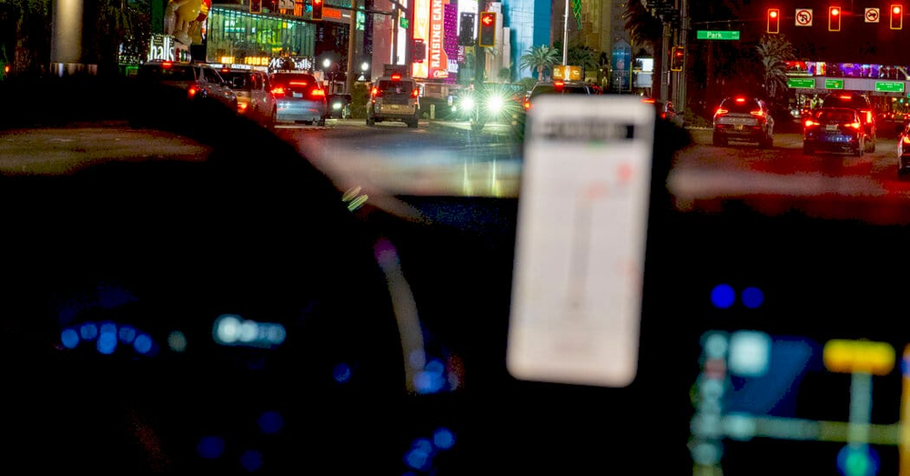 Поради для безпечних поїздок на Uber