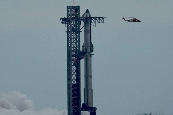 Starship rocket on launchpad at SpaceX