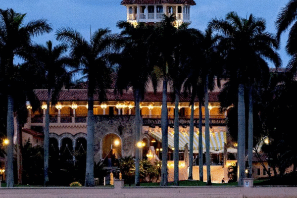 Президент Трамп на вечері з донорами в Mar-a-Lago