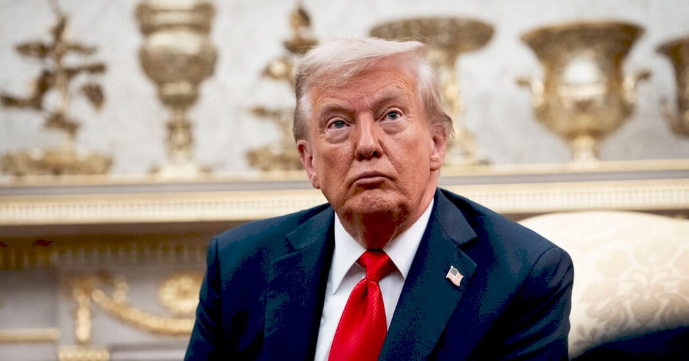 Президент Трамп та Ліза Кук