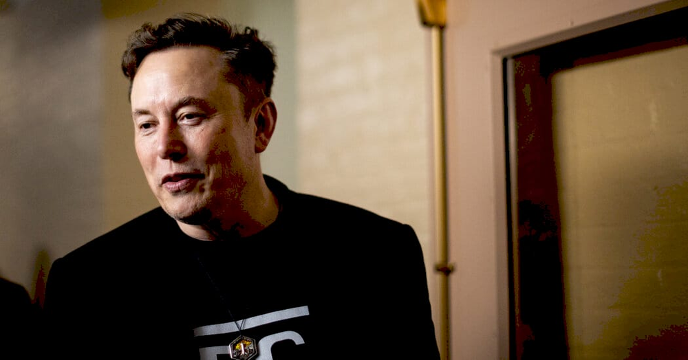 Ілон Маск інвестує в акції Tesla