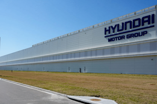 Затримання на заводі Hyundai в Джорджії: імміграційна операція торкнулася південнокорейців Імміграційна операція на заводі Hyundai