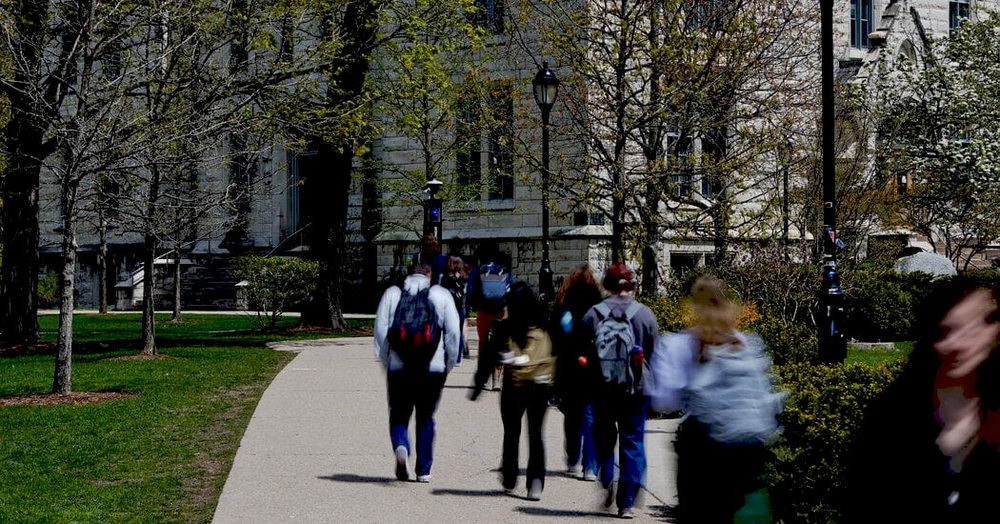 Трамп обмежує програму прощення студентських позик для держслужбовців