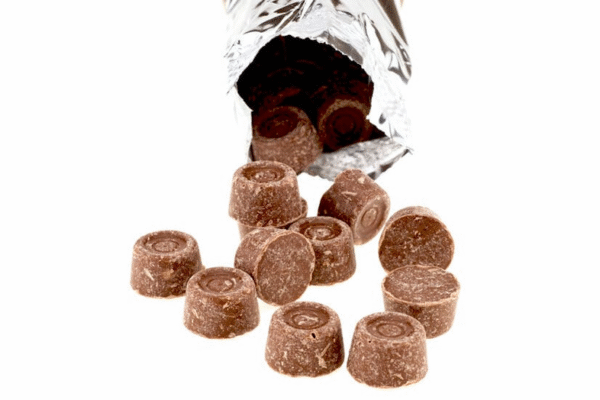 Зміни в упаковці популярних шоколадних батончиків: що сталося? Зображення упаковок Almond Joy, Mr. Goodbar та Rolo