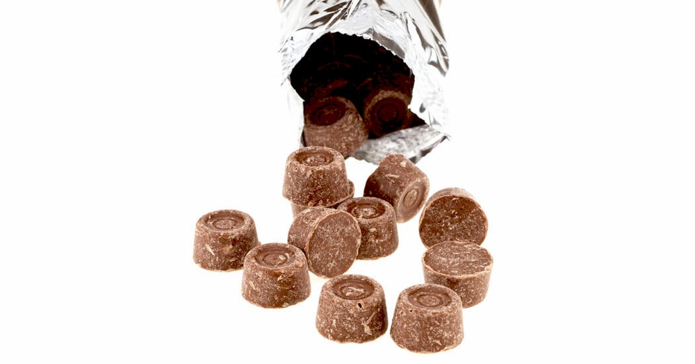 Зображення упаковок Almond Joy, Mr. Goodbar та Rolo