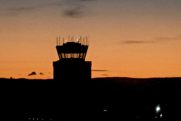 Скасування рейсів через урядову затримку