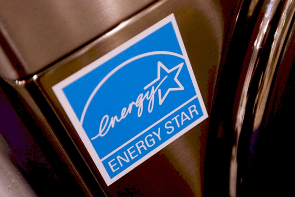 E.P.A. переглядає рішення про закриття програми Energy Star Energy Star logo on appliances