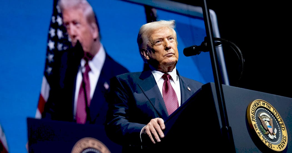 Зображення Епштейна і Трампа