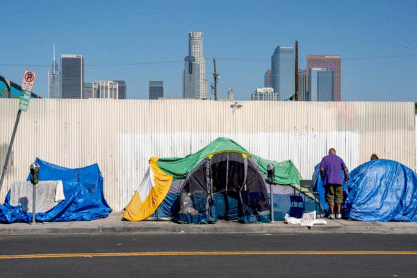 Зображення, що ілюструє скорочення фінансування програм для бездомних