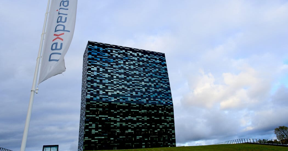 Чіпи Nexperia в процесі виробництва