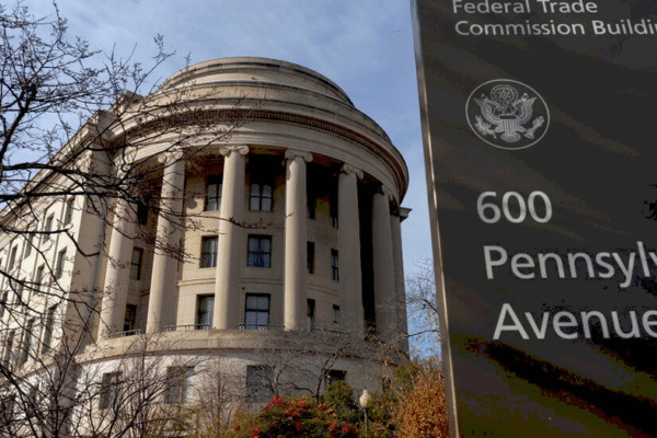 Проксі-консультанти під тиском Трампівської адміністрації