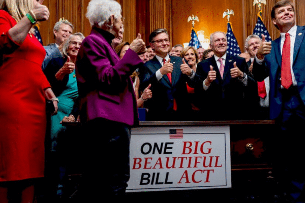 Трамп надає податкові пільги найбагатшим