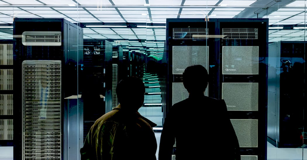 Алекс Карп захищає імміграційну політику Трампа