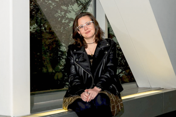 Молоді працівники в офісі