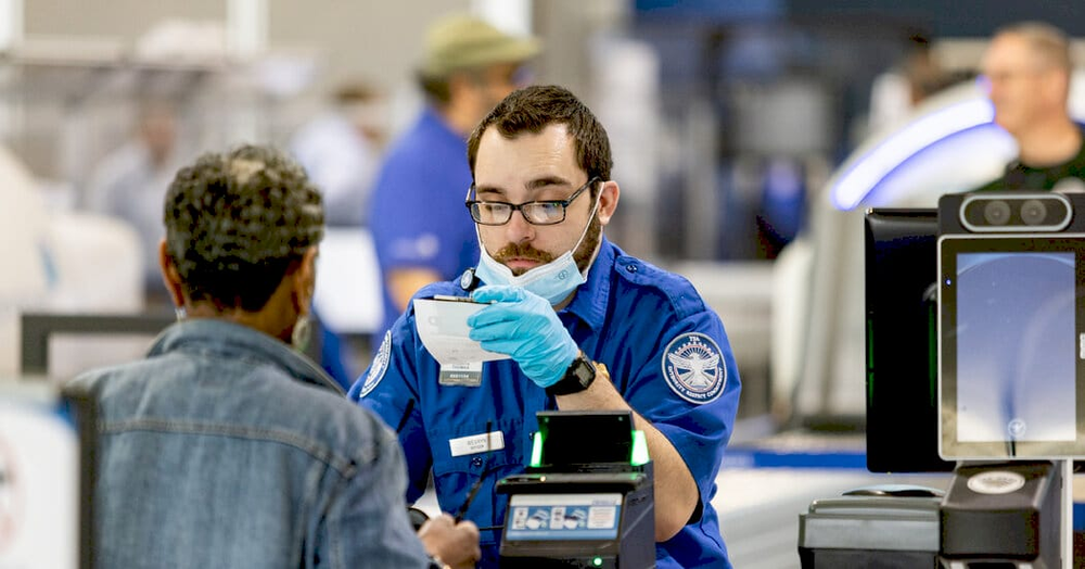 Пасажир з Real ID