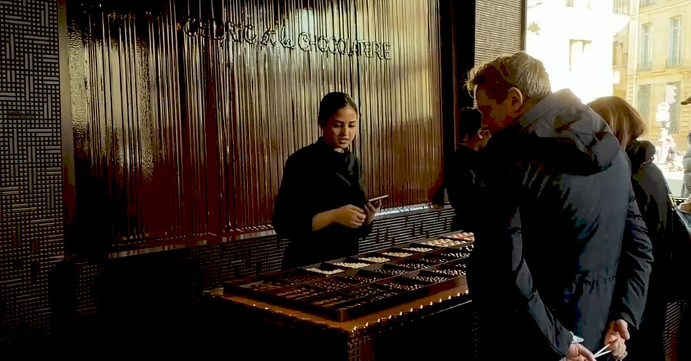 Шоколадні десерти в бутиках Парижа